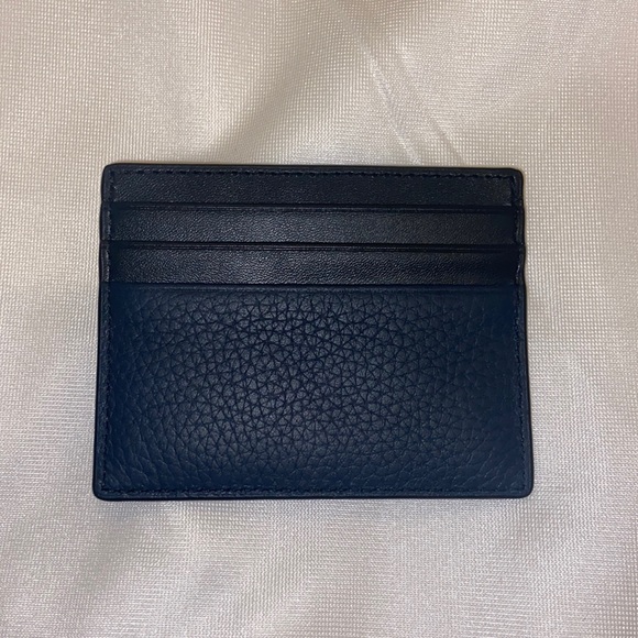 Micheal Kors Card Holder - Picture 2 of 4
